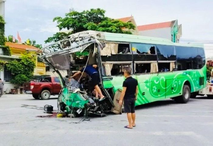 Nguy cơ tai nạn tăng cao khi tài xế lái xe mất tập trung, quá sức
