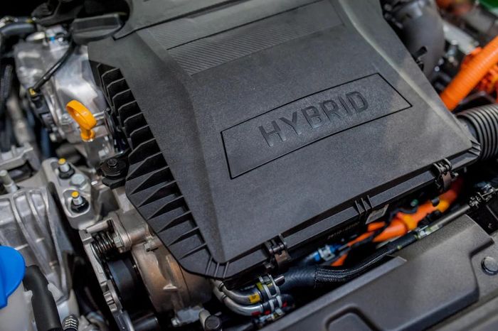 Xe hybrid ngày càng được khách hàng ưa chuộng tại nhiều quốc gia. Ảnh: Mansfield