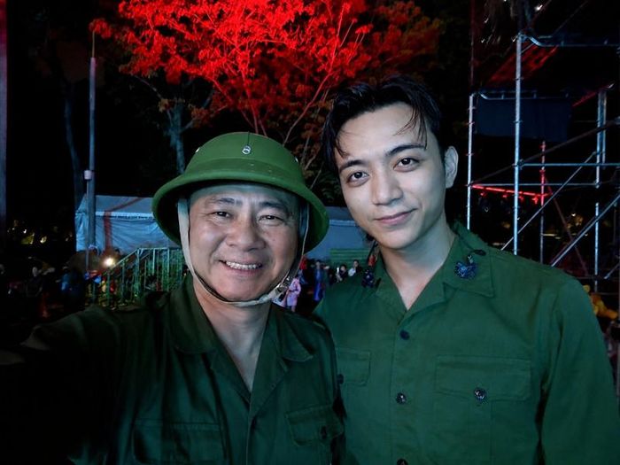 NSND Tự Long cùng Soobin ôn lại kỷ niệm mùa 1 "Anh trai vượt ngàn chông gai" tròn 2 năm, xúc động nhắc về những giá trị văn hóa để lại dấu ấn khó quên.