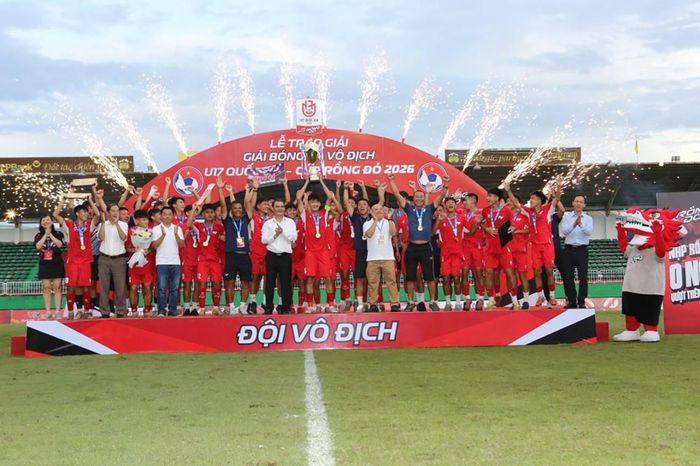 U17 PVF vô địch xứng đáng. Ảnh: VFF