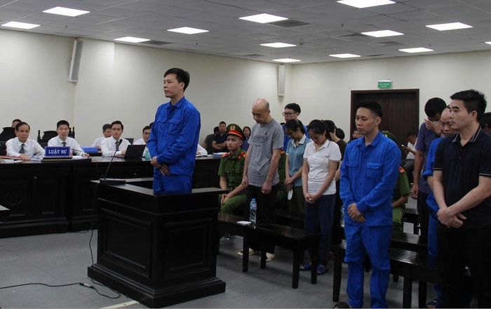 Các bị cáo tại tòa. Ảnh: NA