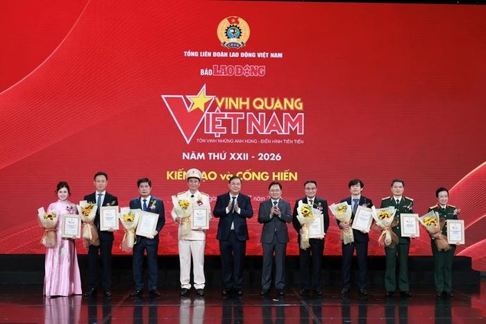 Những tập thể, cá nhân tiêu biểu trên nhiều lĩnh vực, góp phần lan tỏa tinh thần thi đua yêu nước, khơi dậy khát vọng cống hiến và xây dựng đất nước trong giai đoạn phát triển mới.