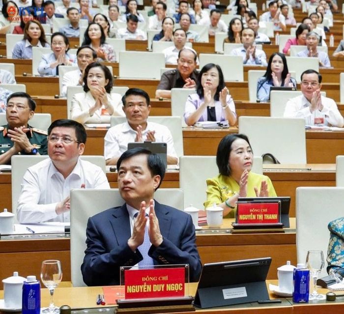  Đại biểu dự hội nghị tại điểm cầu trung tâm - Hội trường Diên Hồng, Nhà Quốc hội (Hà Nội).