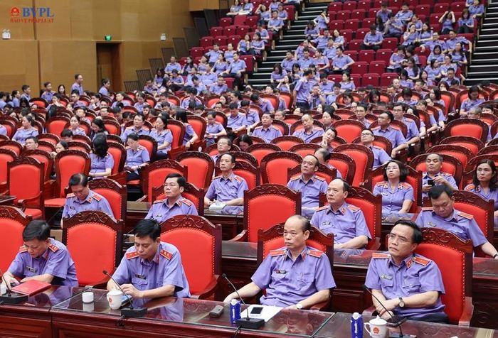  Thủ trưởng các đơn vị thuộc VKSND tối cao và đại biểu tại điểm cầu VKSND tối cao dự Hội nghị.