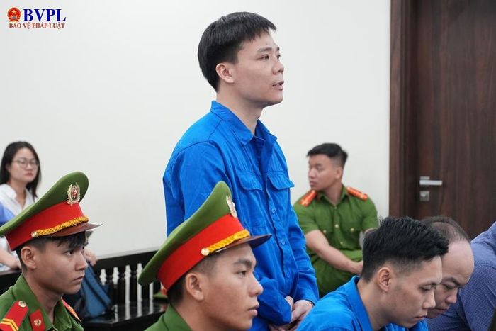 Bị cáo Nguyễn Năng Mạnh tại phiên xét xử.