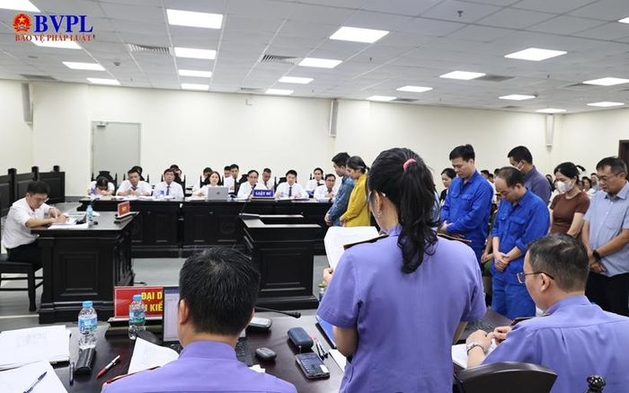 Quang cảnh phiên tòa.