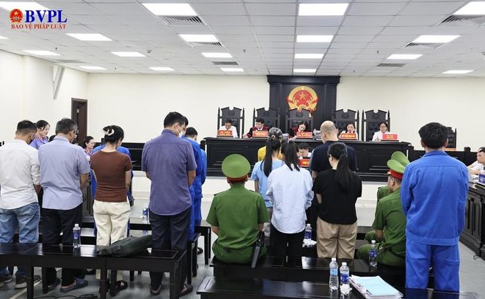 Quang cảnh phiên tòa.