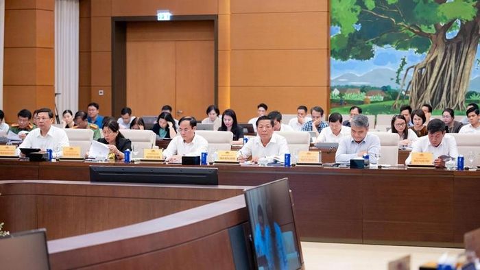  Các đại biểu tham dự phiên họp (Ảnh: CTTĐT Quốc hội).