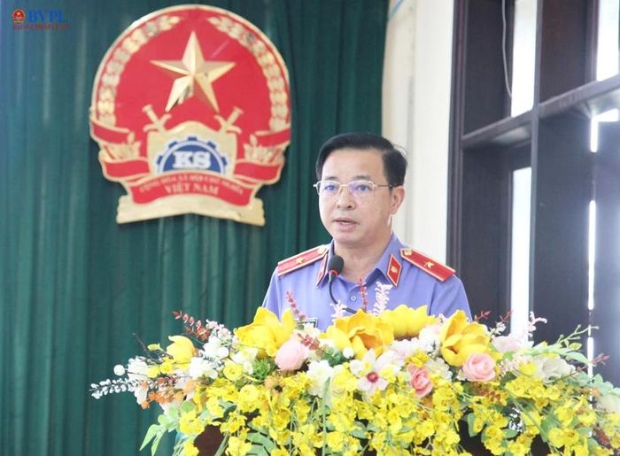  Đồng chí Nguyễn Quốc Hân - Thành ủy viên, Bí thư Đảng ủy, Viện trưởng VKSND TP Đồng Nai phát biểu tại Hội thảo.