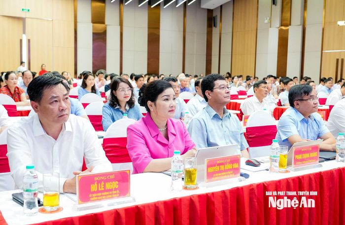 Các đại biểu dự tại điểm cầu tỉnh Nghệ An. Ảnh: Pham Bằng