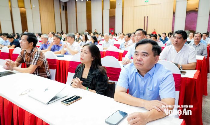 Các đại biểu dự tại điểm cầu tỉnh Nghệ An. Ảnh: Phạm Bằng