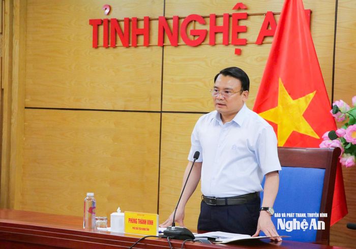 Phó Chủ tịch UBND tỉnh Phùng Thành Vinh phát biểu kết luận. Ảnh: Xuân Hướng