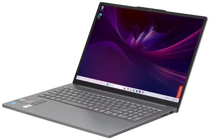 Một mẫu IdeaPad Slim 3 màn hình lớn sẽ phù hợp hơn với sinh viên cần không gian làm việc rộng cho học tập và đa nhiệm cơ bản.