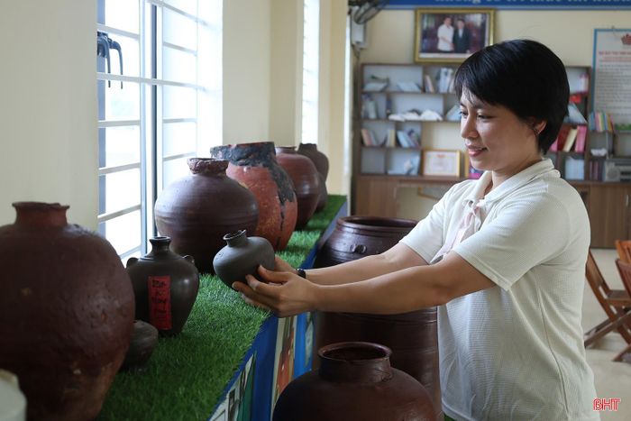 Chị Nguyễn Thị Thuận (thôn Cẩm Thành) cho biết, được trực tiếp quan sát và tìm hiểu những nông cụ từng gắn bó với đời sống của cha ông giúp thế hệ trẻ cảm nhận rõ hơn sự vất vả, ý chí vượt khó và tinh thần sáng tạo của các thế hệ đi trước. Từ đó thêm trân trọng những giá trị truyền thống, đồng thời có thêm động lực gìn giữ, phát huy những phẩm chất tốt đẹp ấy trong cuộc sống hôm nay.