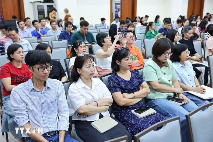 Cán bộ, đảng viên Đảng bộ Thông tấn xã Việt Nam dự hội nghị trực tuyến tại điểm cầu Trụ sở cơ quan Thông tấn quốc gia (Hà Nội). (Ảnh: Minh Đức/TTXVN)