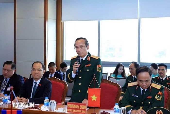 Trung tướng, Giáo sư, Tiến sỹ Lê Hữu Song, Giám đốc Bệnh viện Trung ương Quân đội 108, phát biểu. (Ảnh: Tuấn Anh/TTXVN)