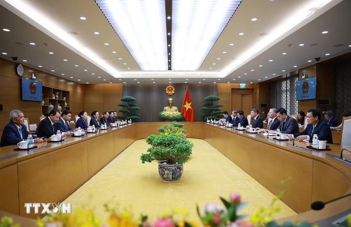 Thủ tướng Lê Minh Hưng tiếp Đoàn đại biểu Ban Tổ chức Trung ương Đảng Nhân dân Cách mạng Lào. (Ảnh: Dương Giang/TTXVN)