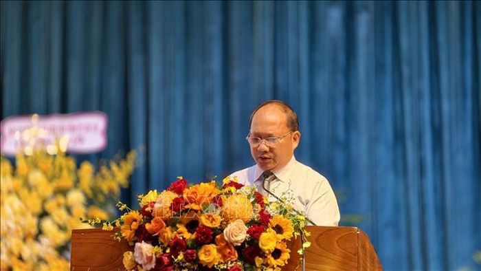 Phó Bí thư Thường trực, Chủ tịch HĐND tỉnh Rah Lan Chung phát biểu chào mừng.