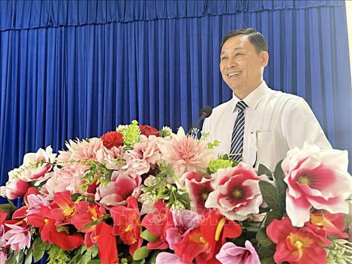 Chủ tịch UBND xã Vĩnh Hậu (Cà Mau) Trần Hoàng Khải nhấn mạnh, Hội nghị Trung ương 3 diễn ra vào thời điểm có ý nghĩa đặc biệt quan trọng, là bước cụ thể hóa các quyết sách lớn của Đại hội XIV nhằm đưa đất nước bước vào kỷ nguyên phát triển mới.