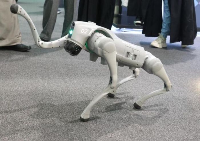 Chó robot do công ty Unitree Robotics (Trung Quốc) sản xuất. Ảnh: Tân Hoa Xã
