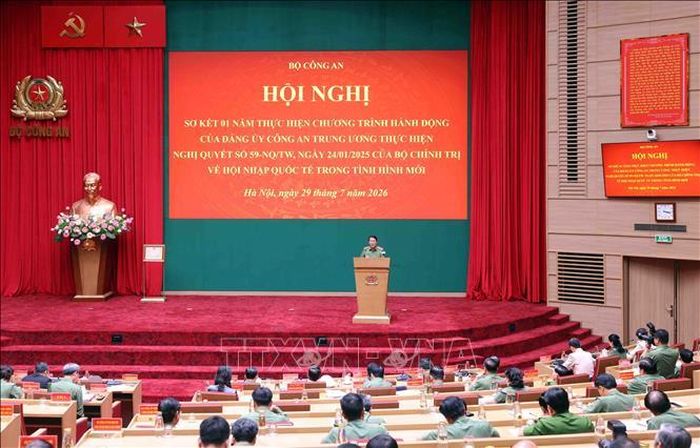 Hội nghị sơ kết 1 năm thực hiện chương trình hành động của Đảng ủy Công an Trung ương thực hiện Nghị quyết số 59-NQ/TW, ngày 24/1/2025 của Bộ Chính trị về hội nhập quốc tế trong tình hình mới. Ảnh: Phạm Kiên/TTXVN