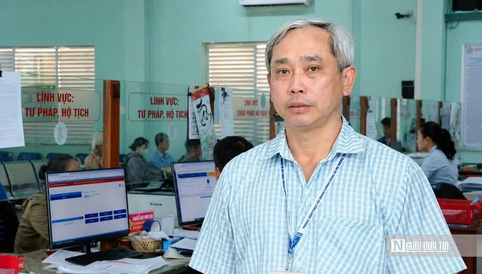 Ông Lê Đức Tú, Giám đốc Trung tâm Phục vụ hành chính công xã Bù Đăng.