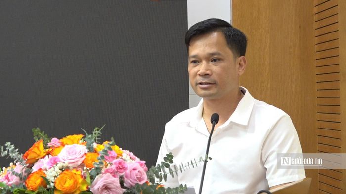 Ông Trần Văn Công - Phó Giám đốc Sở Văn hóa Thể thao và Du lịch tỉnh Lai Châu phát biểu tại buổi họp báo.