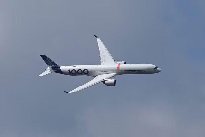 Airbus A350-1000ULR hoàn thành chuyến bay thử kéo dài hơn 24 giờ từ Australia tới Pháp. Ảnh: Reuters.