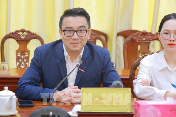 Ông Lê Ngọc Tân, Giám đốc Đầu tư & Phát triển dự án của Tập đoàn Central Retail Việt Nam tại buổi làm việc. Ảnh: Nguyễn Văn Việt - TTXVN