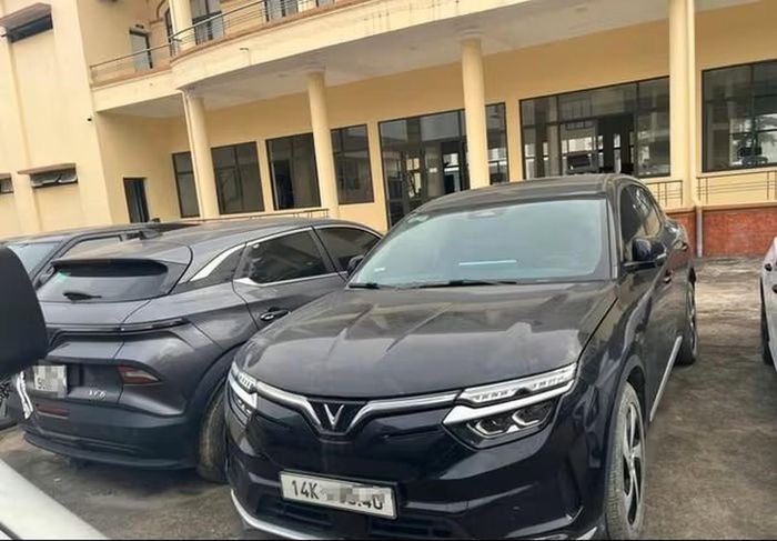 Một số xe ô tô được cơ quan công an thu hồi để phục điều tra. Ảnh Công an Thái Nguyên