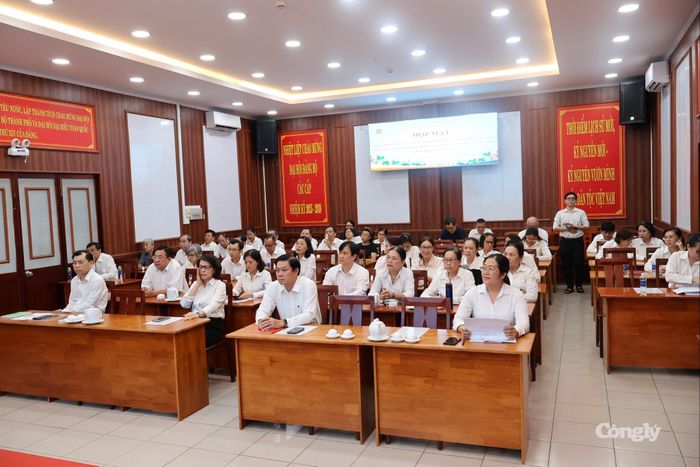 Các đại biểu tham dự hội nghị
