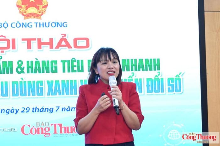Bà Ôn Minh Hằng, Phó Tổng giám đốc Amway Việt Nam.