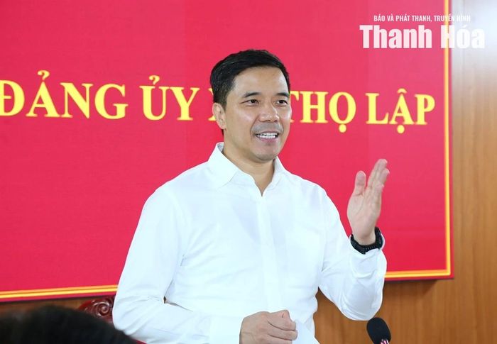 Phó Bí thư Thường trực Tỉnh ủy Nguyễn Hồng Phong phát biểu tại buổi làm việc.