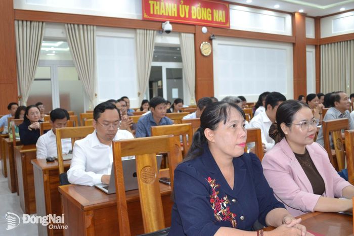 Lãnh đạo các cơ quan, đơn vị dự hội nghị. Ảnh: Phương Hằng