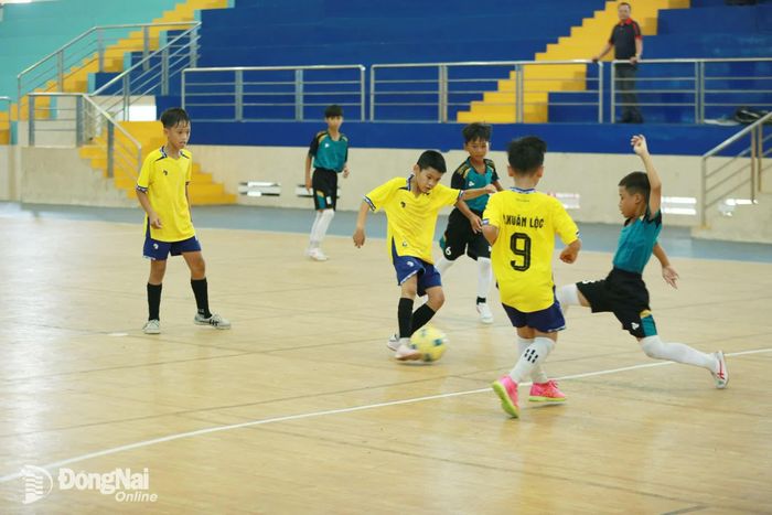 Vòng chung kết Giải bóng đá nhi đồng Cúp Báo và Phát thanh, Truyền hình Đồng Nai - C.P. Việt Nam lần thứ 21 năm 2026 sẽ diễn ra từ ngày 6 đến 9-8. Ảnh minh họa: Huy Anh