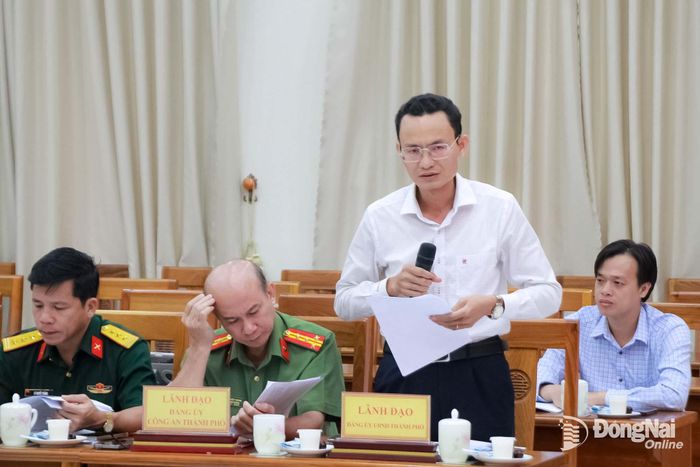 Đại diện các cơ quan, đơn vị tham gia đóng góp ý kiến. Ảnh: Nga Sơn