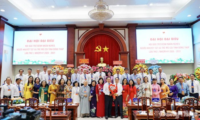 Đại biểu chụp ảnh lưu niệm tại Đại hội.