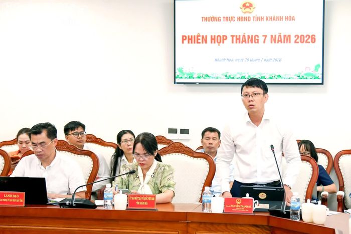 Đồng chí Nguyễn Thanh Hà phát biểu tại phiên họp.