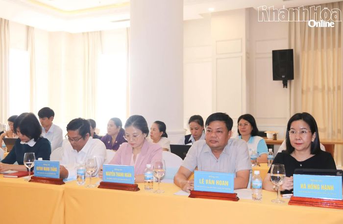 Lãnh đạo các sở, ban, ngành tỉnh Khánh Hòa tham dự hội nghị.