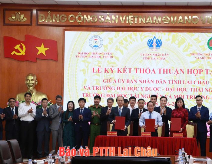 UBND tỉnh Lai Châu và Trường Đại học Y Dược (Đại học Thái Nguyên), Trường Đại học Tài nguyên và Môi trường Hà Nội ký kết thỏa thuận hợp tác giai đoạn 2026 – 2030.