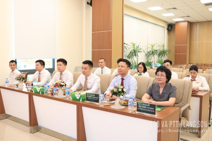 Các đại biểu dự lễ ký kết