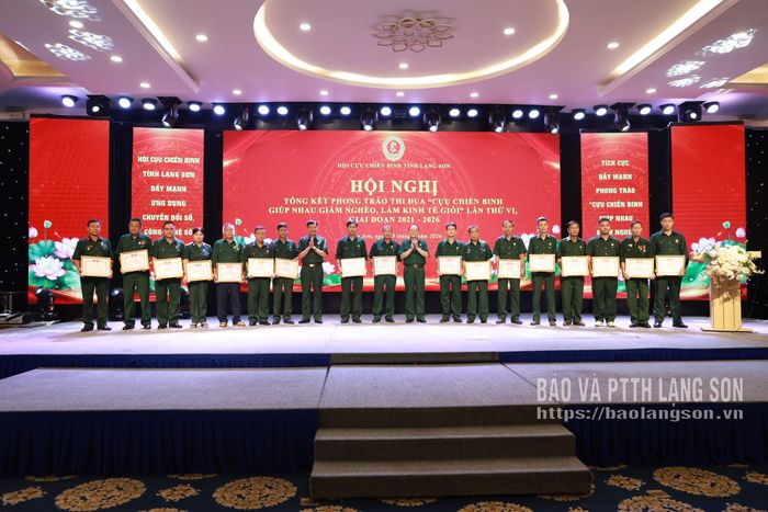Các cá nhân được nhận bằng khen của Hội CCB tỉnh vì có thành tích xuất sắc trong thực hiện phong trào "CCB giúp nhau giảm nghèo, làm kinh tế giỏi" giai đoạn 2021-2026