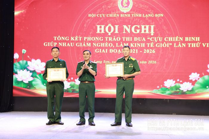 2 cá nhân được nhận bằng khen của Trung ương Hội CCB Việt Nam vì có thành tích xuất sắc trong thực hiện phong trào "CCB giúp nhau giảm nghèo, làm kinh tế giỏi" giai đoạn 2021-2026