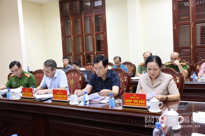 Các đại biểu dự cuộc họp