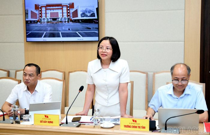 Các đại biểu phát biểu tại buổi làm việc.