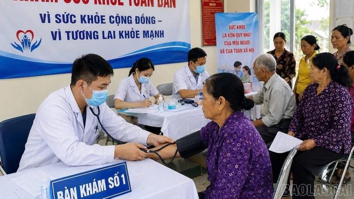 Trung tâm Y tế khu vực Bảo Thắng khám sức khỏe định kỳ, khám sàng lọc miễn phí cho người dân trên địa bàn xã Tằng Loỏng.