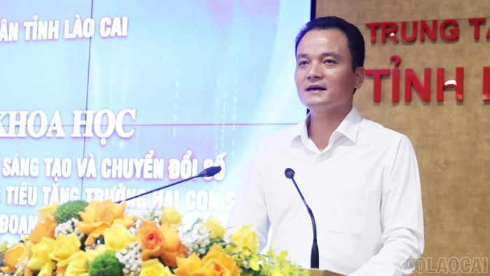Đồng chí Phó Chủ tịch UBND tỉnh Giàng Quốc Hưng phát biểu khai mạc hội thảo.