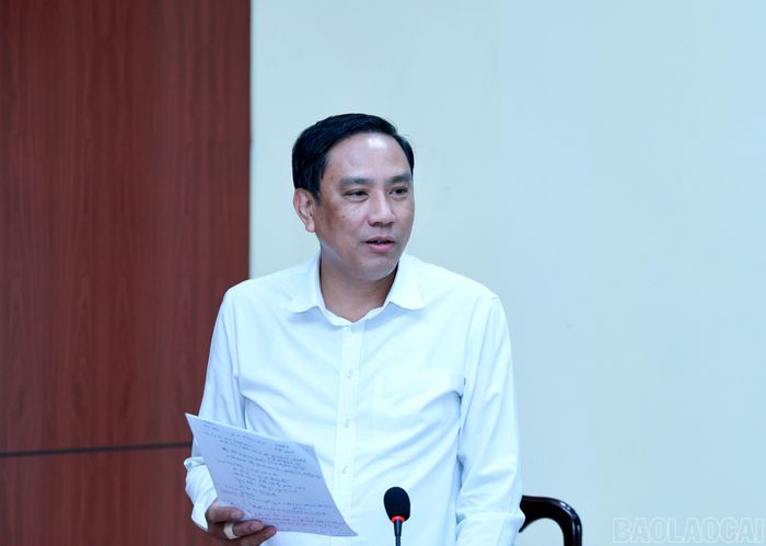 Đồng chí Hoàng Giang - Phó Bí thư Thường trực Tỉnh ủy, Chủ tịch HĐND tỉnh phát biểu chỉ đạo tại hội nghị.