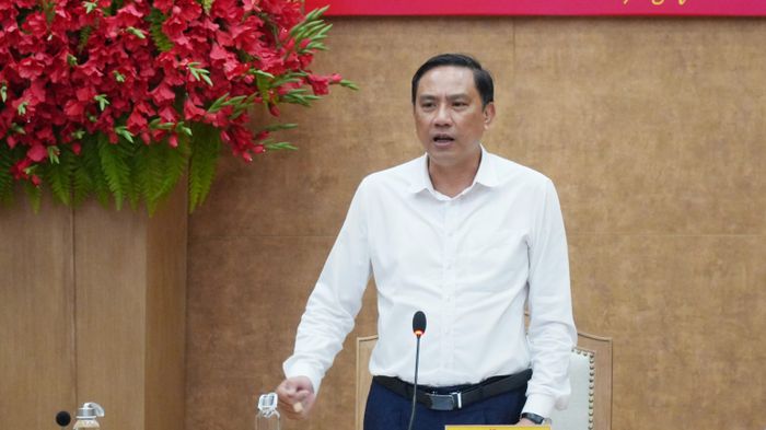 Phó Bí thư Thường trực Tỉnh ủy Hoàng Giang phát biểu chỉ đạo tại cuộc họp.