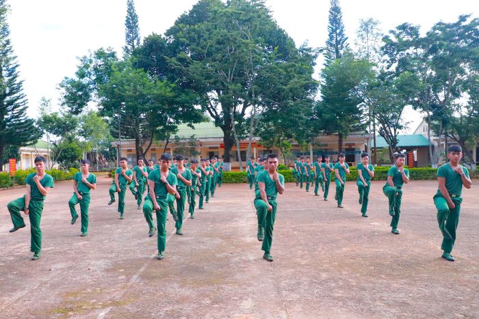 Các CSM luyện tập 16 động tác võ cơ bản